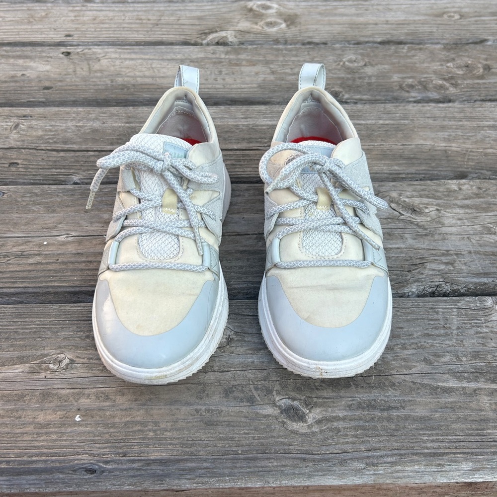 Fitflop Cream and Gray Athletic Shoes